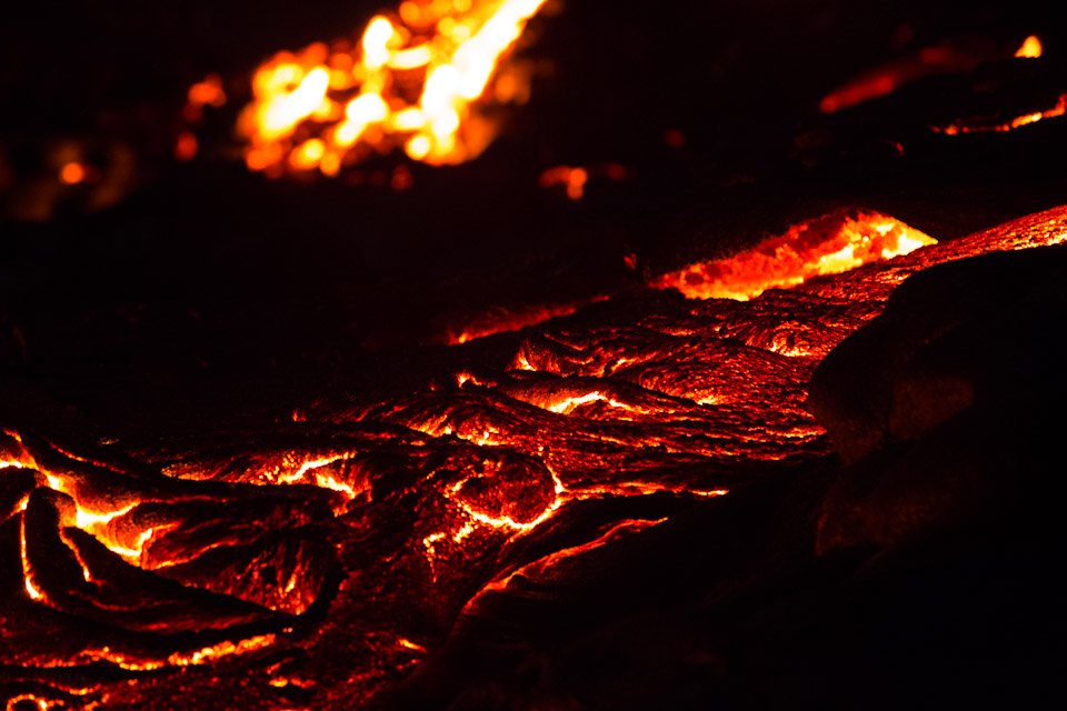 3L9A0638.jpg Coulee de lave de nuit - Copyright : See Otherwise 2012 - 2025