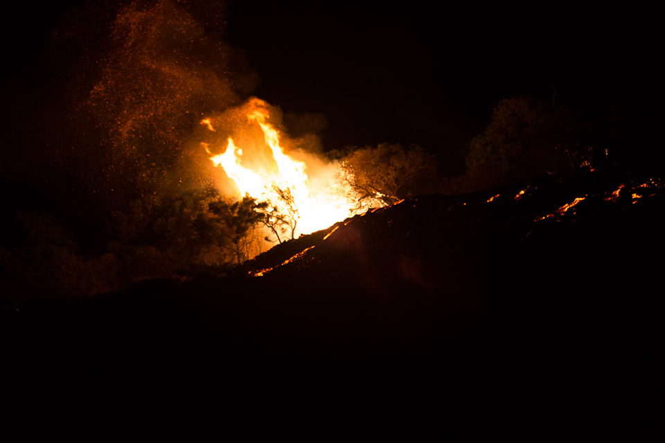 3L9A0647.jpg Coulee de lave de nuit - Copyright : See Otherwise 2012 - 2025