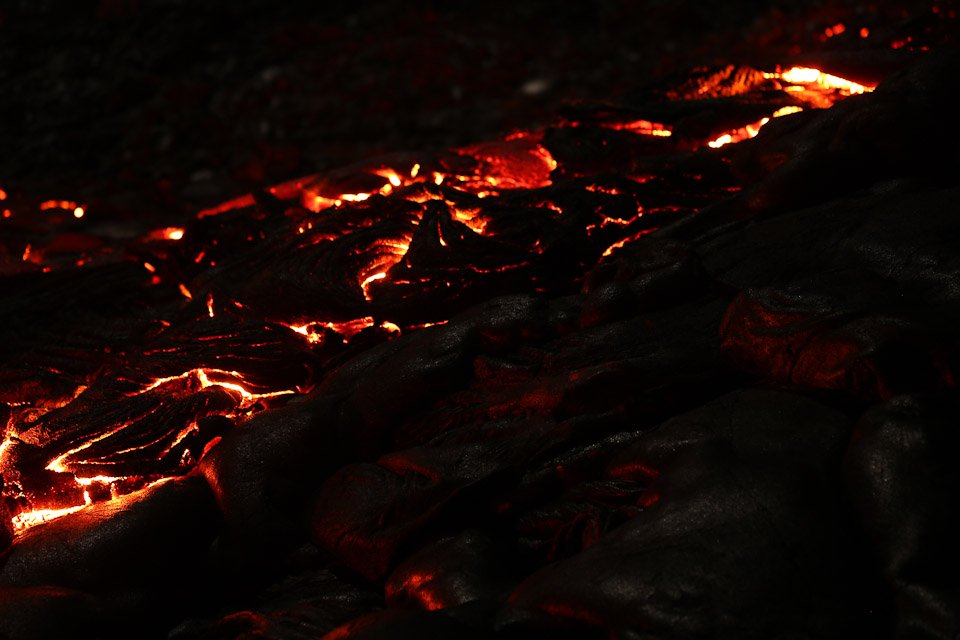 3L9A0656.jpg Coulee de lave de nuit - Copyright : See Otherwise 2012 - 2025
