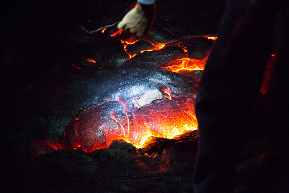 3L9A0703.jpg Coulee de lave de nuit - Copyright : See Otherwise 2012 - 2025
