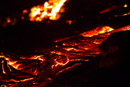 Coulee de lave de nuit - Copyright : See Otherwise 2012 - 2023
