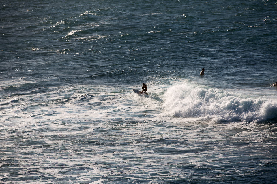 3L9A8744.jpg Mer et surfeurs - Copyright : See Otherwise 2012 - 2026