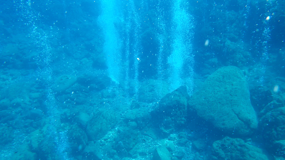 IMGP2754.jpg Panarea - solfatare - Copyright : See Otherwise 2012 - 2025